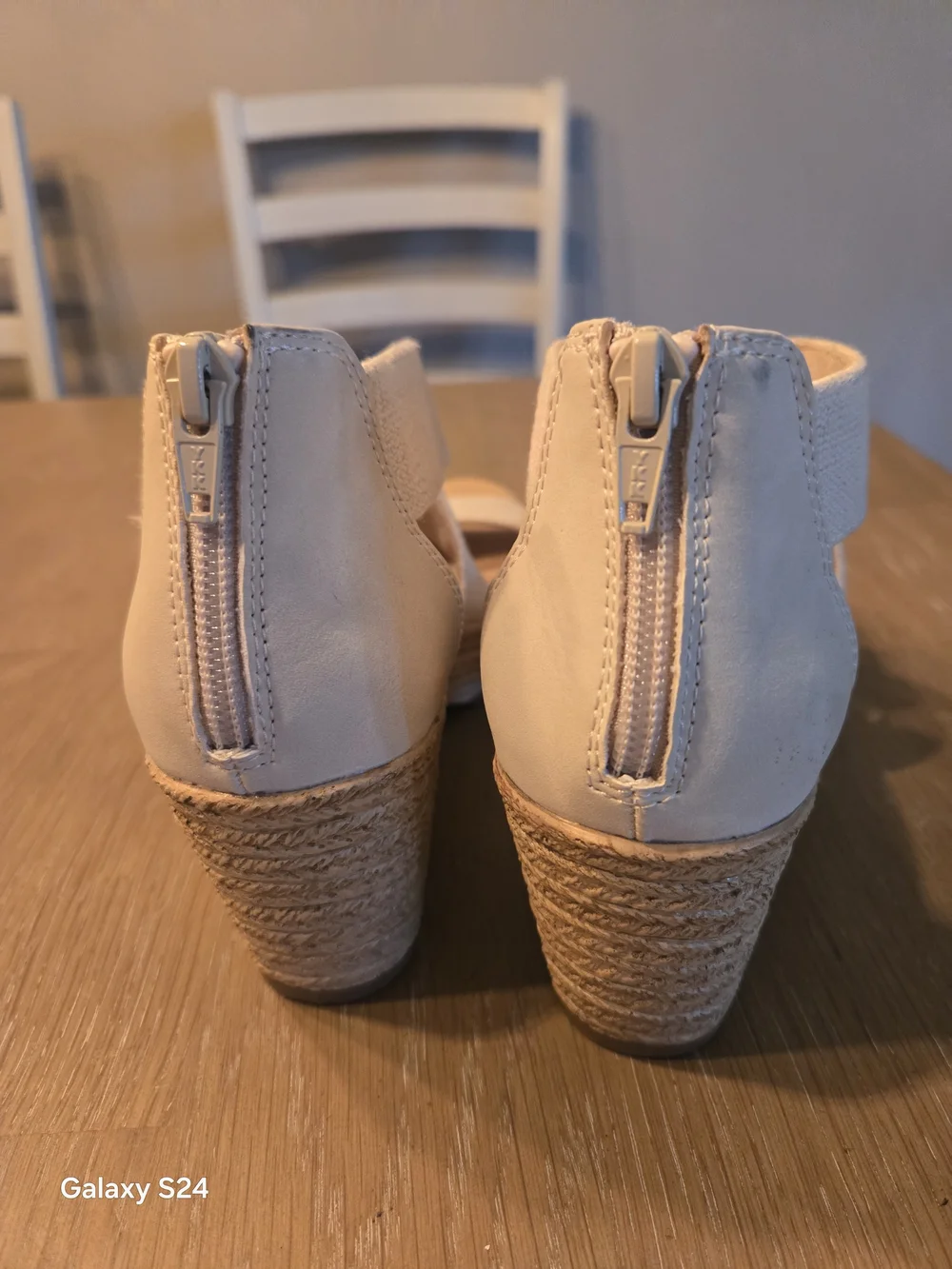 Cliffs by White Mountain Beige Espadrille Wedge Sandals Womens 7.5